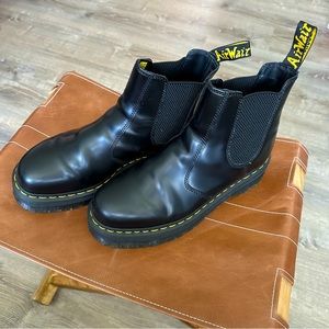 Dr. Martens 2976 Platform Chelsea Boots